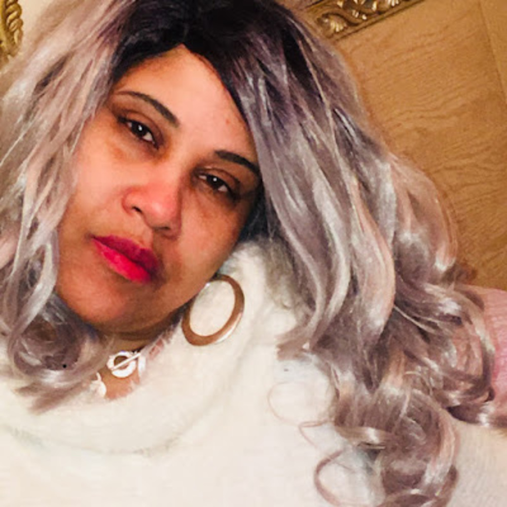 Meet your Posher, Consuela